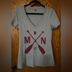Gray Short Sleeve Tee with Maroon Minnesota Design Large-runs small